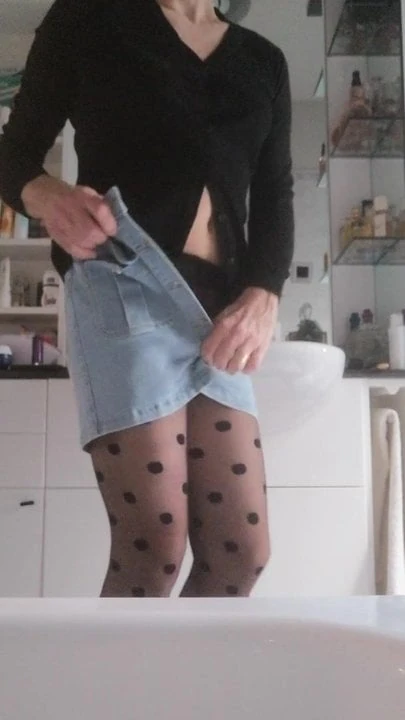 Mini penis cum