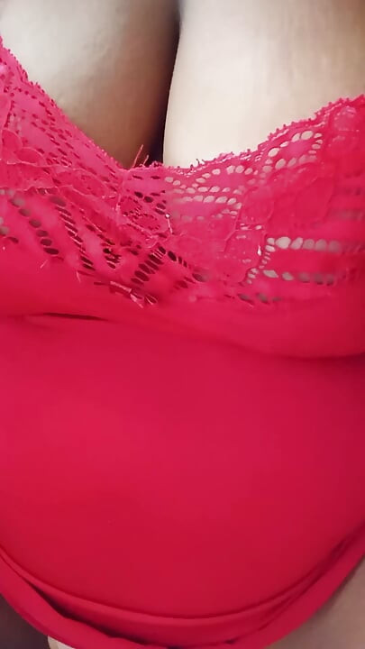 Hot milf of the huge peyotes and hairy pussy