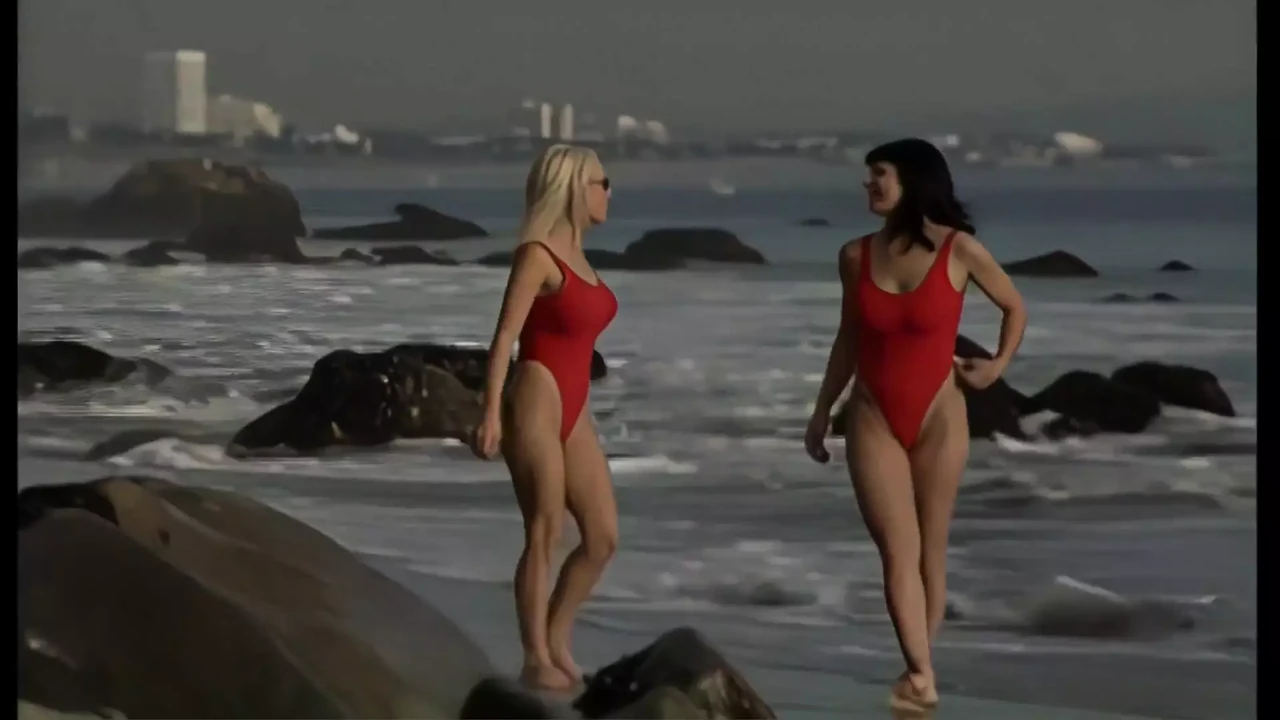 Davia Ardell - Boobwatch 2