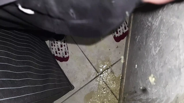 Piss the wall, Day 1