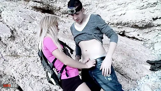 Anita Ribeiro: Восхождение Anita по скале превращается в скало-жесткий экшн с Кевином Уайтом