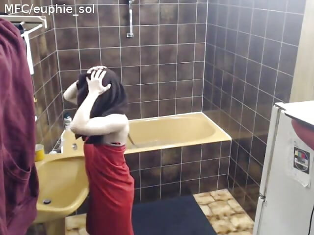 Douche live gefilmd