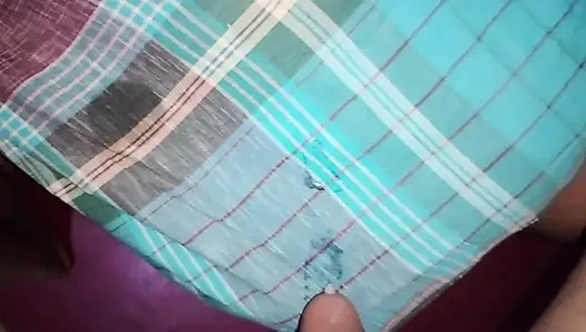 Momen romantis menantu dan istri