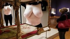 Tubuh telanjang dewasa yang keren sebagai karya seni