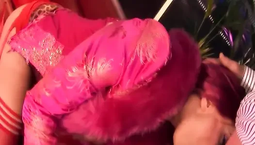 Cewek semok rambut merah dengan lingerie seksi 4_sexy dengan lingerie seksi ini suka banget dientot habis-habisan