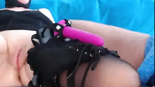 Yeni boyutları keşfetmek: takma dildo ön sevişme sanatı - 198