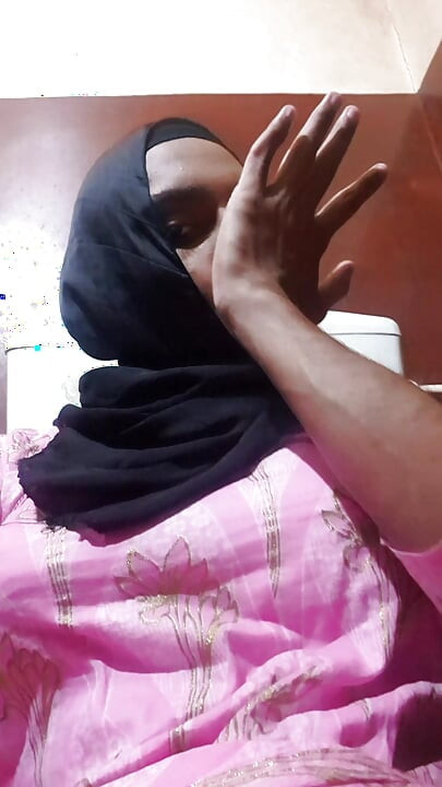 Desi Shemale crossdresser masterbation