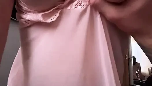 Girl With Beautiful Cums Jumping