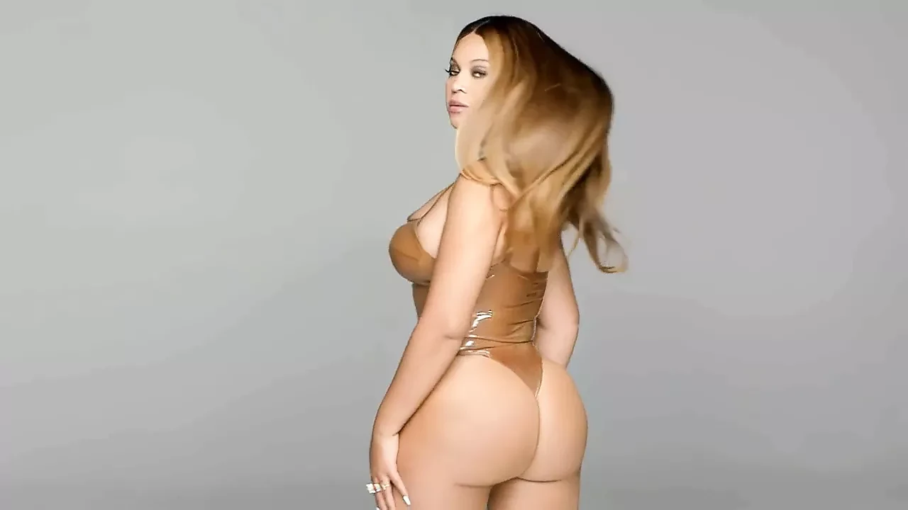 Beyonce has a huge ass