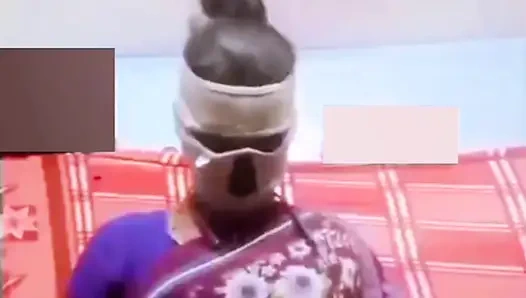 Desi indische tamilische ehefrau renu nackt live-anruf sugar stiefvater möpse klatschen muschi finger arsch ficken heiße stimme!