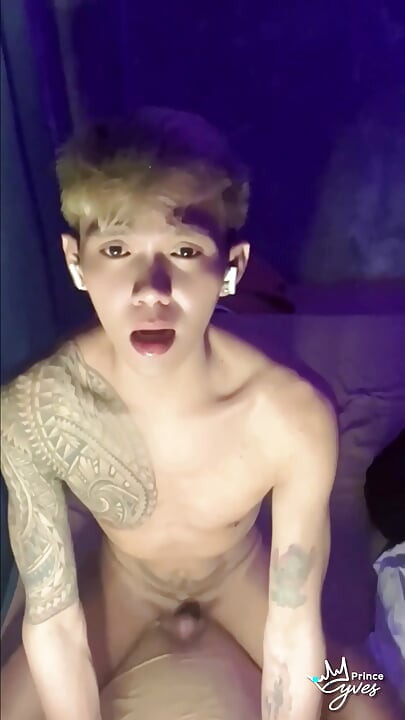 Filipino Inked Horny Twink Teasing and Masturbating Until He Cums