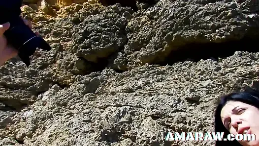 Esmer Susi Xsmall üçlü seks sikiliyor ve bolca yüze boşalma alıyor