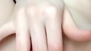 Novinha se masturbando na webcam