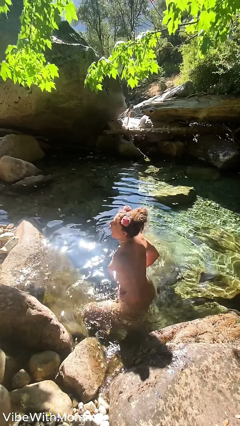 Jewish Milf Gets Creampied Under Half Dome