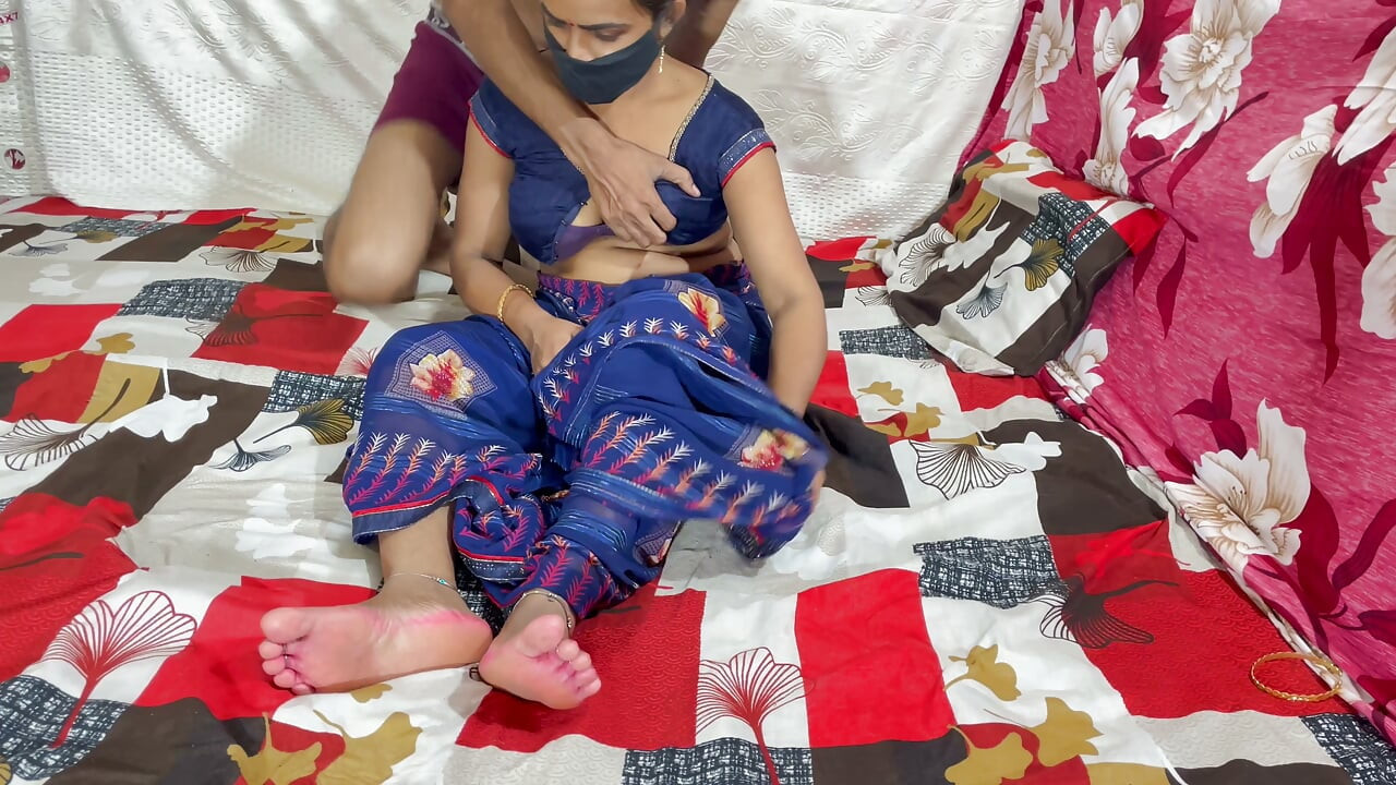 Desi hot renu ki chudai kar di aaj room mai
