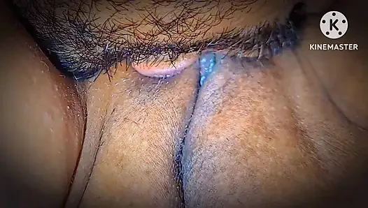 Jilat memek tanteku yang hot dan berbulu