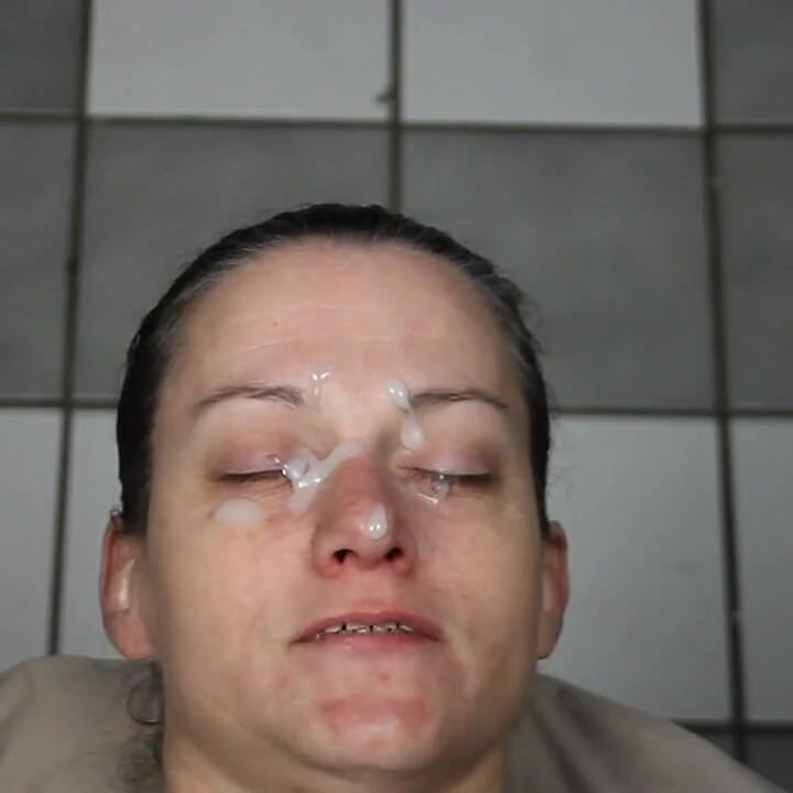 Nut in Dirty Dees Fucking Pretty Face