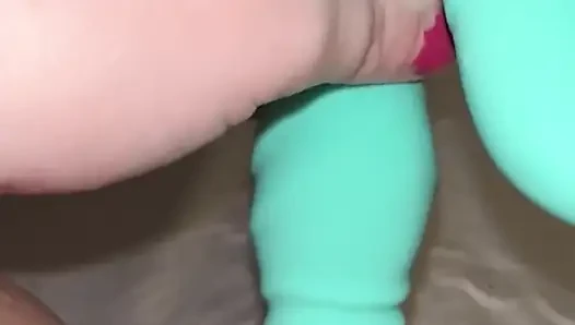 Selbst stoßender dildo in meine muschi