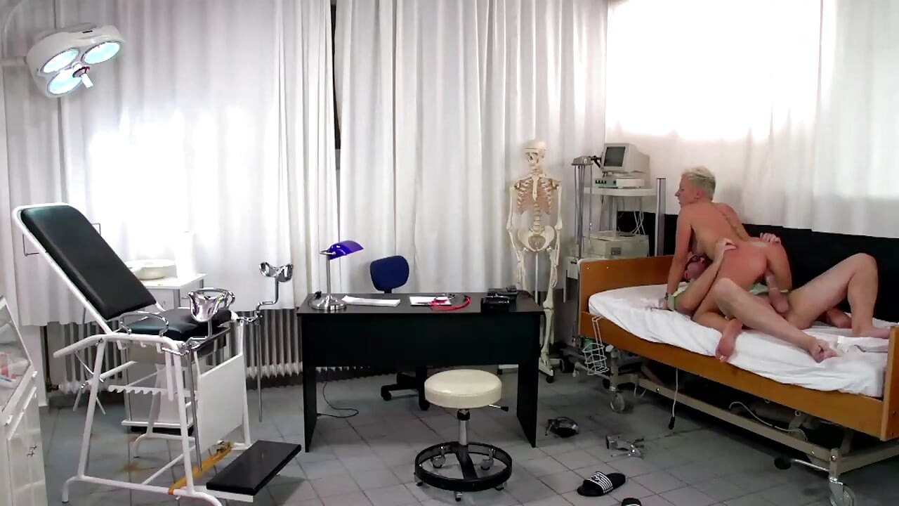 Двойное Проникновение Милфы-блондинки, Трах С Доктором, Осмотр