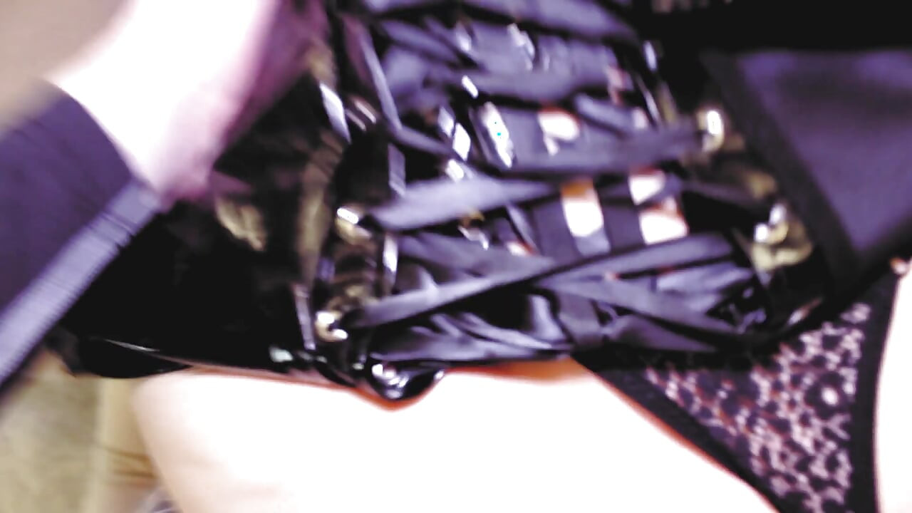 Horny Mistress Eva Latex having fun with a big sweet dick vinyl kink gonzo
