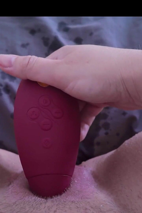 Solo Clitoral Toy Session: Tease, Edge & Multiple Close up Explosive Squirts