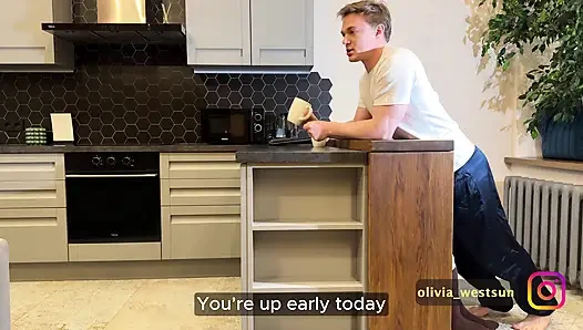 Ich lutschte unter dem Tisch und dann ahte ich Sperma aus ihrem Arsch. 4K HD tim Team