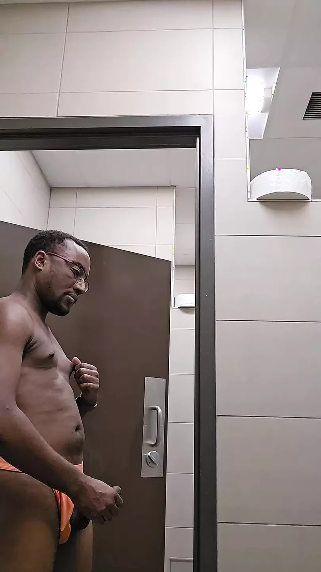 Circle K Bathroom Jerk off