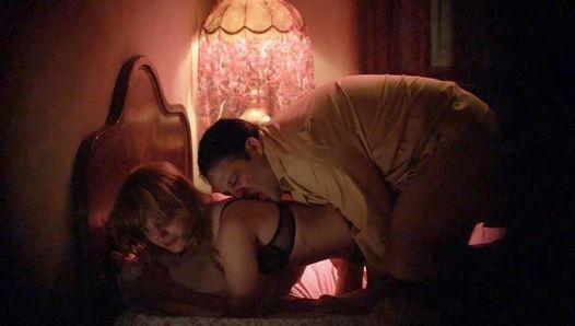 Annaleigh Ashford escena de sexo en scandalplanet.com