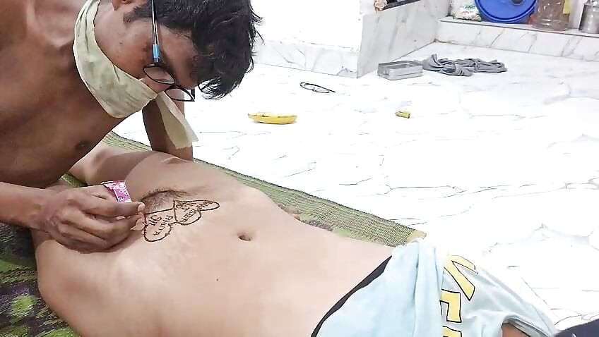 Design with mehndi in pussy (burr)