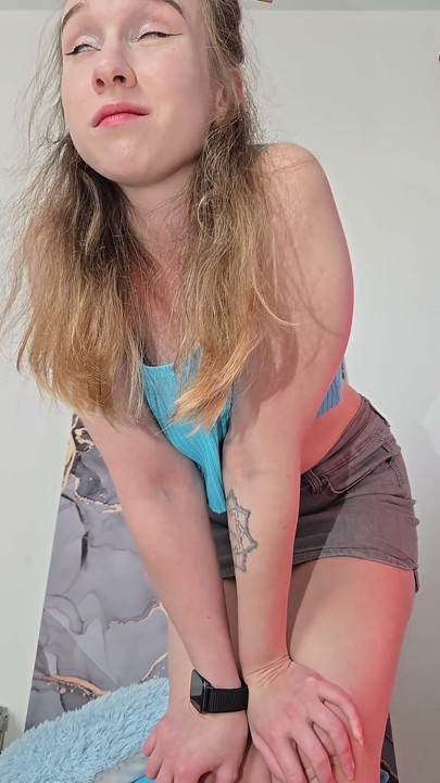 Mistress Alice Klay Command Me to Eat Her Pussy Out and Spit on Me