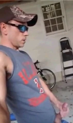 STRAIGHT MARRIED REDNECK DADDY MOANS OUT A CREAMY LOAD
