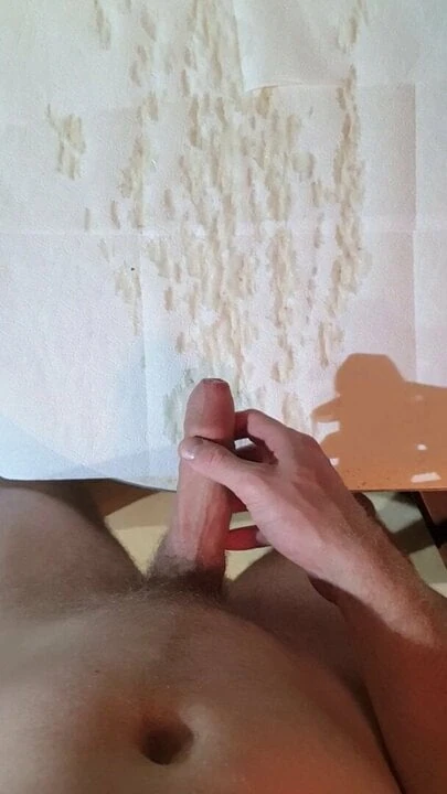 MASSIVE CUMSHOT - 14 SPURT OF CUM