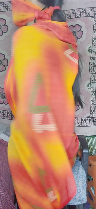 village Hot girl' first time Saree