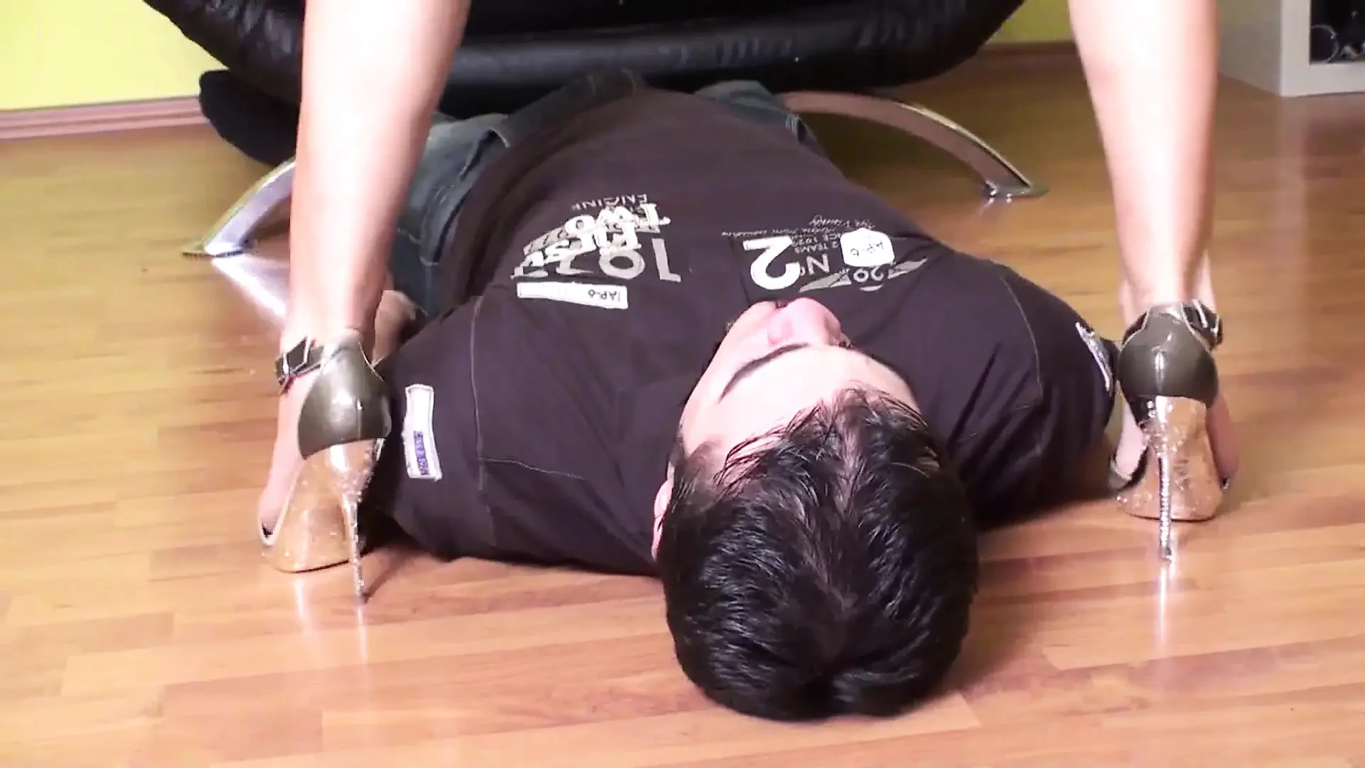 CMNF Face Sitting, Throttle Session