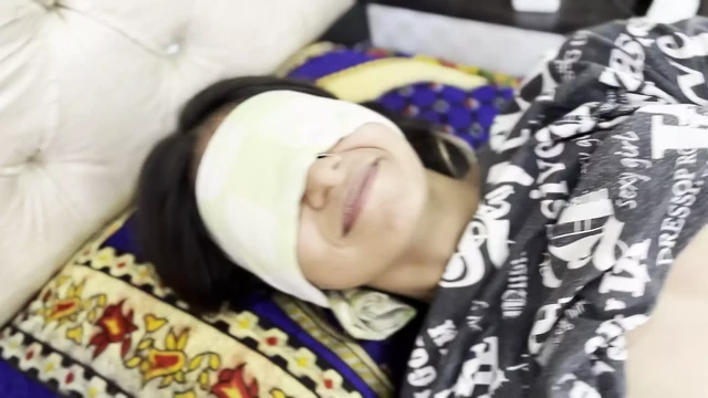 MY GIRLFRIEND SHY WHEN I MASSAGE HER BOOBS