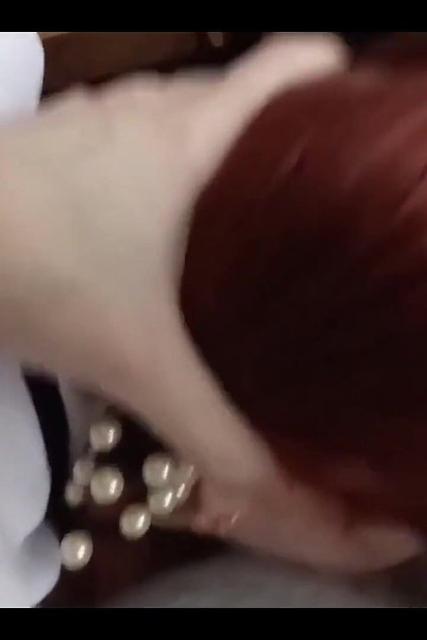 Pušenje u blizini učiteljice tokom lekcije sa dijalogima