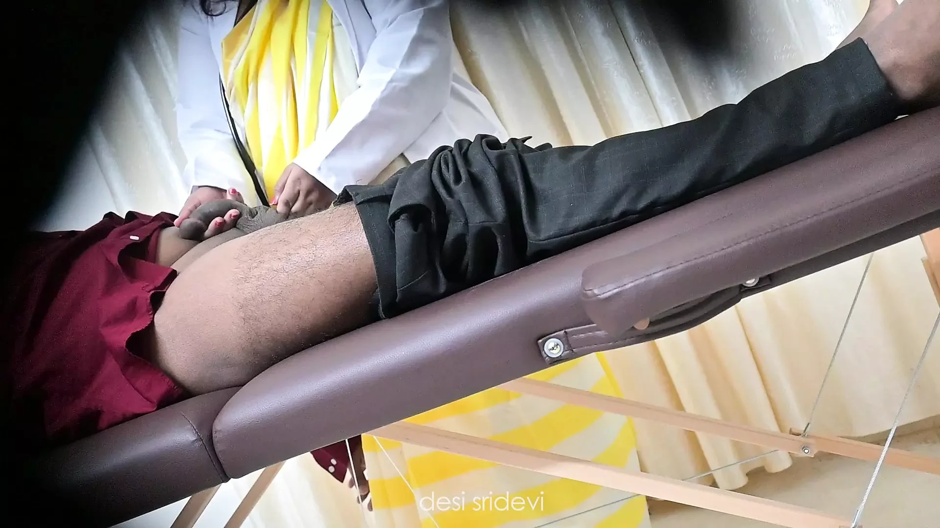 Dokter sridevi bersenang-senang sama pasiennya