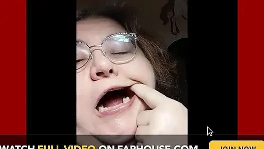 Angefordertes video, in meinen mund gucken