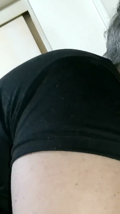 Granny is masturbated in close-up and then gets cum in her hot pussy | Clip 3