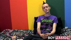 Punk rock twink Chris Jett masturbates and cums
