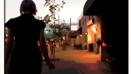 Genç Stoya ariel x'i takma yarakla baştan çıkarıyor ve sikiyor