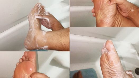 長時間の仕事の後に足を洗う