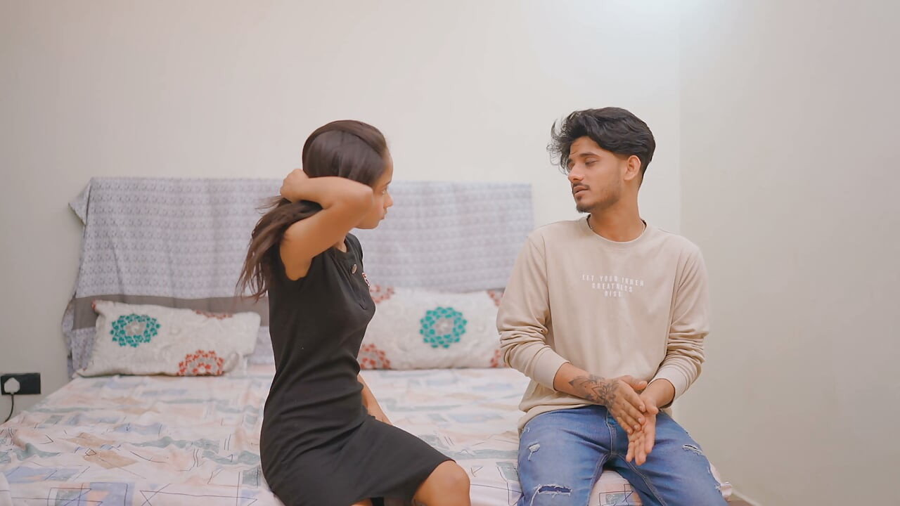 Padosi Unty Ki ladki Ghar Par akele Thi ladke ne mouke ka faida Utha Sex kar liya  Clear Hindi Audio