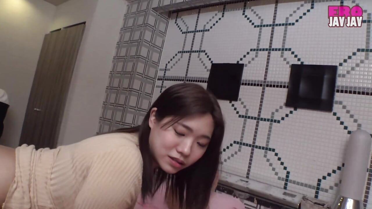 저항할 수 없는 아마추어 만남 컬렉션 Vol9 젖은 열정과 질싸의 거유 마누라 - Pt 3