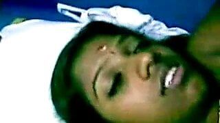 Тамильской девушке выстрелили в сперму во рту
