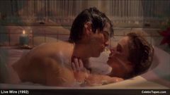 Lisa eilbacher在浪漫的性爱场景中赤身裸体