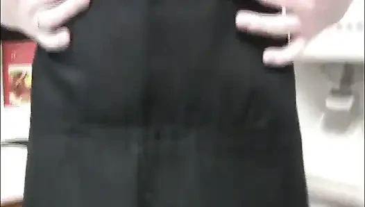 Kate Cooper çıplak ve yağlanmış videoda Kate Cooper