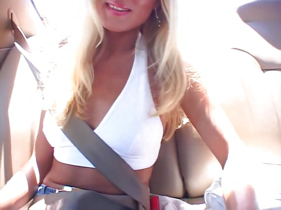 Rubia toma enorme polla