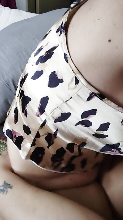 Masturbando para minha esposa puta fodida e gozada