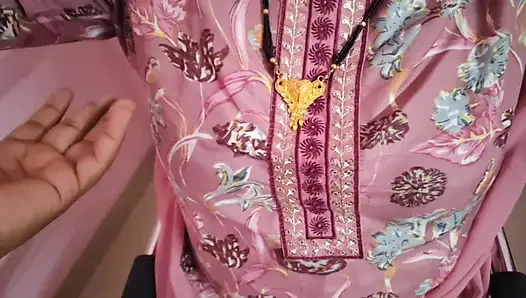 Meine frisch verheiratete vollbusige stiefschwester ist nicht mit ihrem ehemann zufrieden, ich bot meinen schwanz für ihre enge muschi an